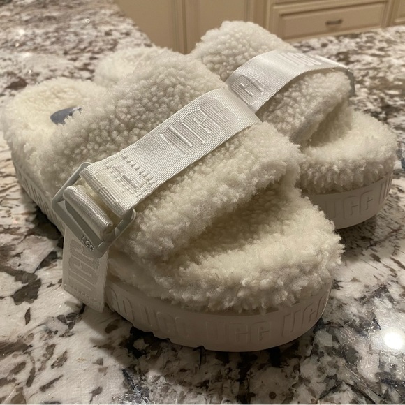 UGG Slipper Slides - LAST PAIR - Picture 5 of 8
